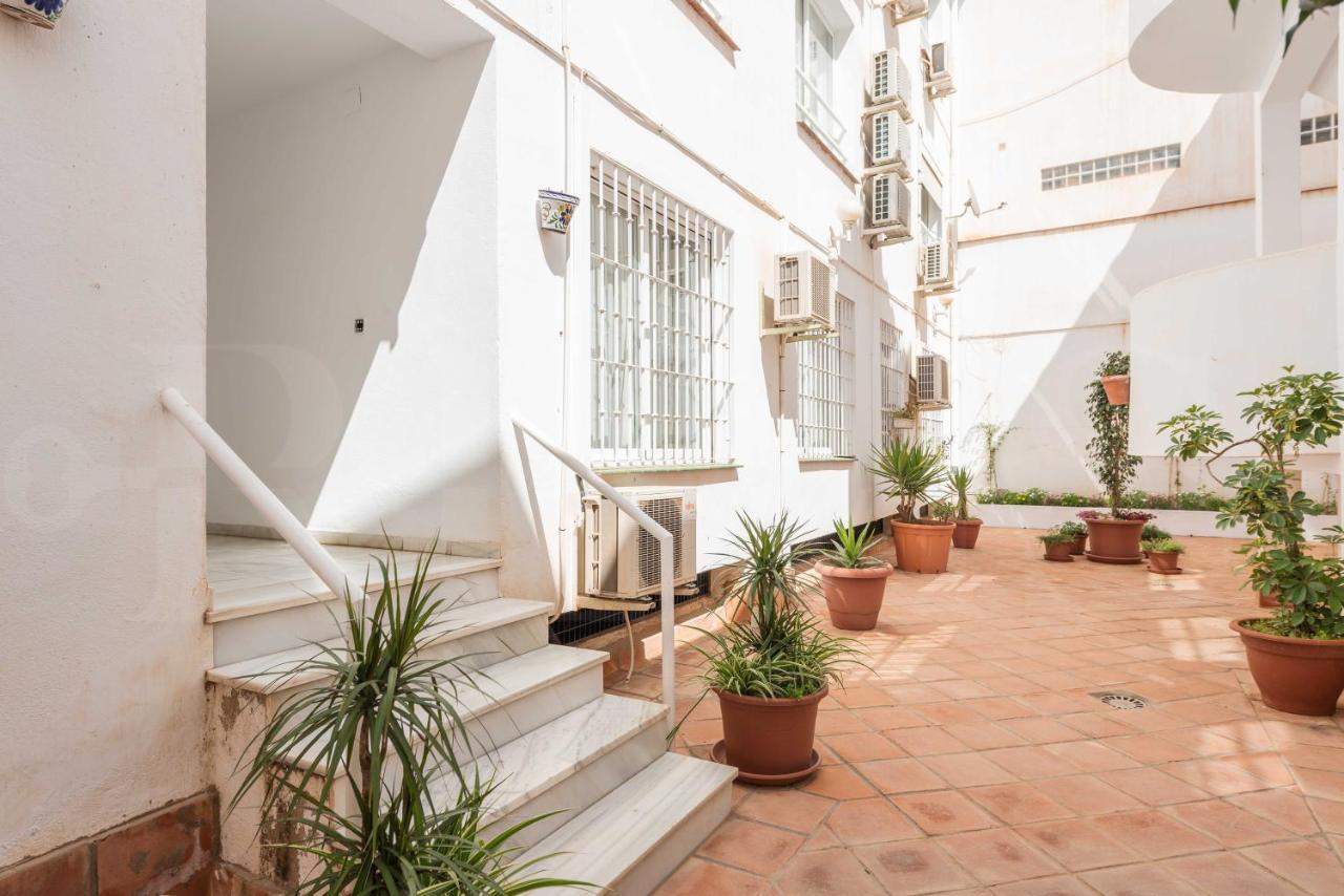 Sunny & Modern Apartment - Center By Rems Malaga Bagian luar foto
