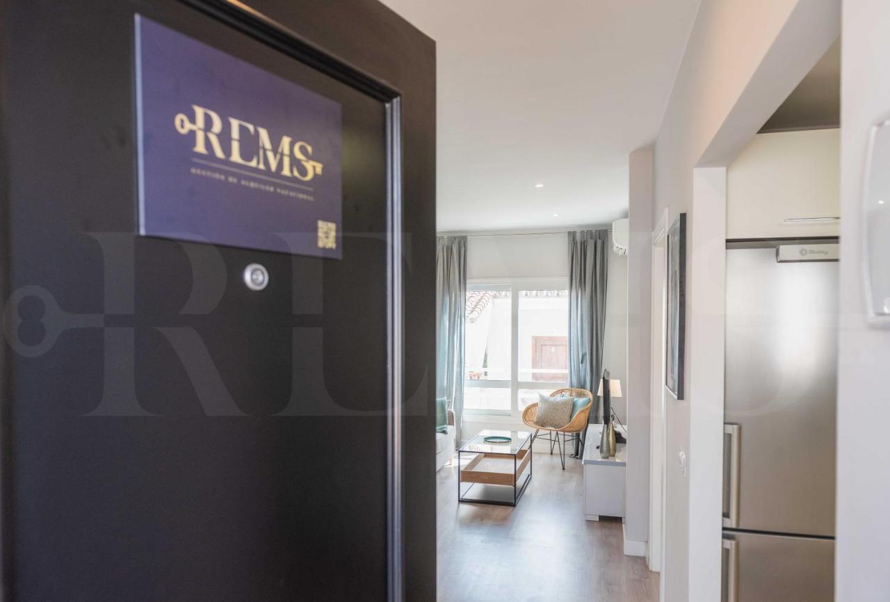 Sunny & Modern Apartment - Center By Rems Malaga Bagian luar foto