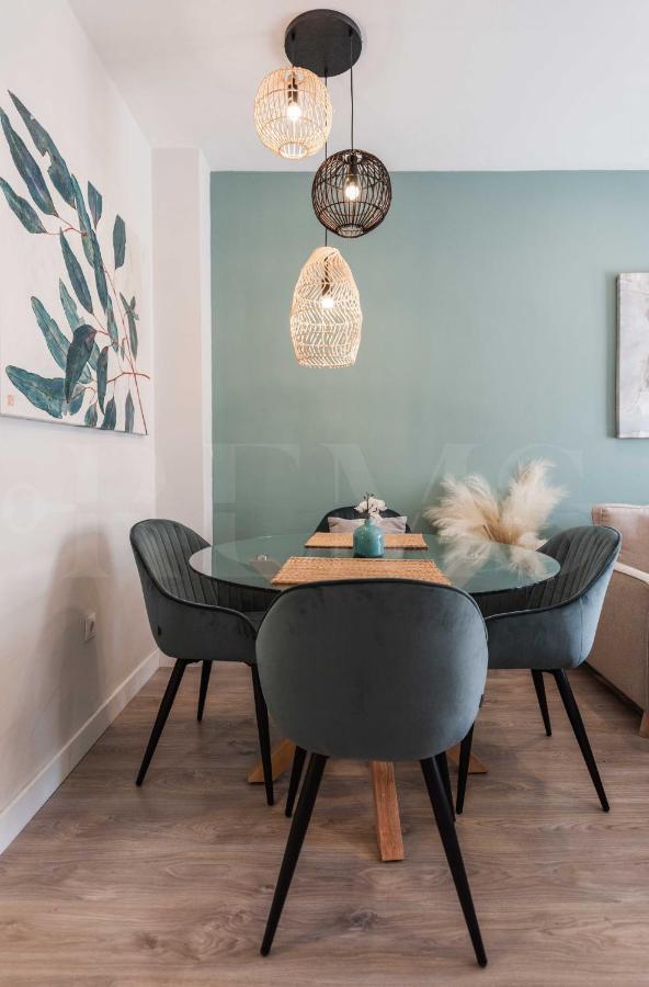 Sunny & Modern Apartment - Center By Rems Malaga Bagian luar foto